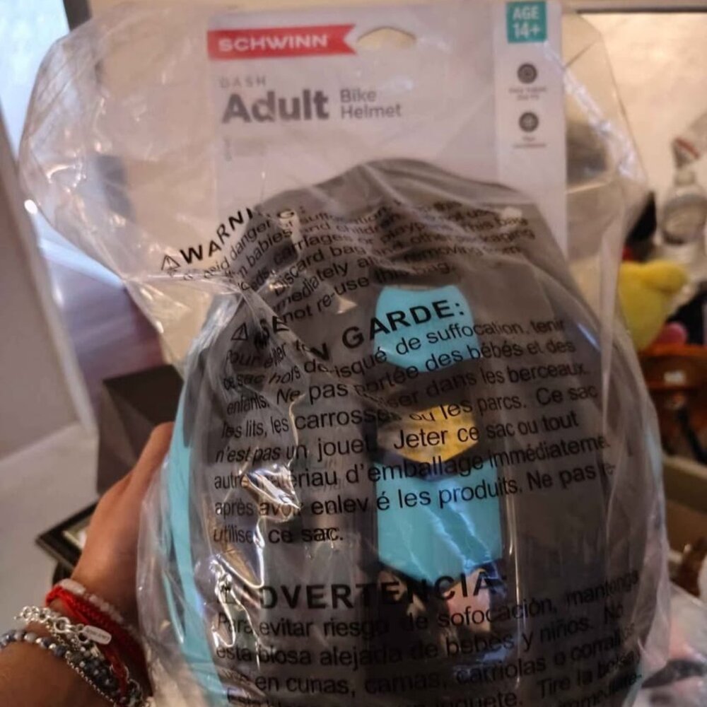 Schwinn bike helmet 14+